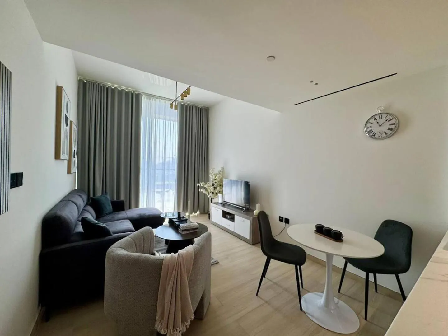 Trendy One Bedroom Apartment Dubai 0*,