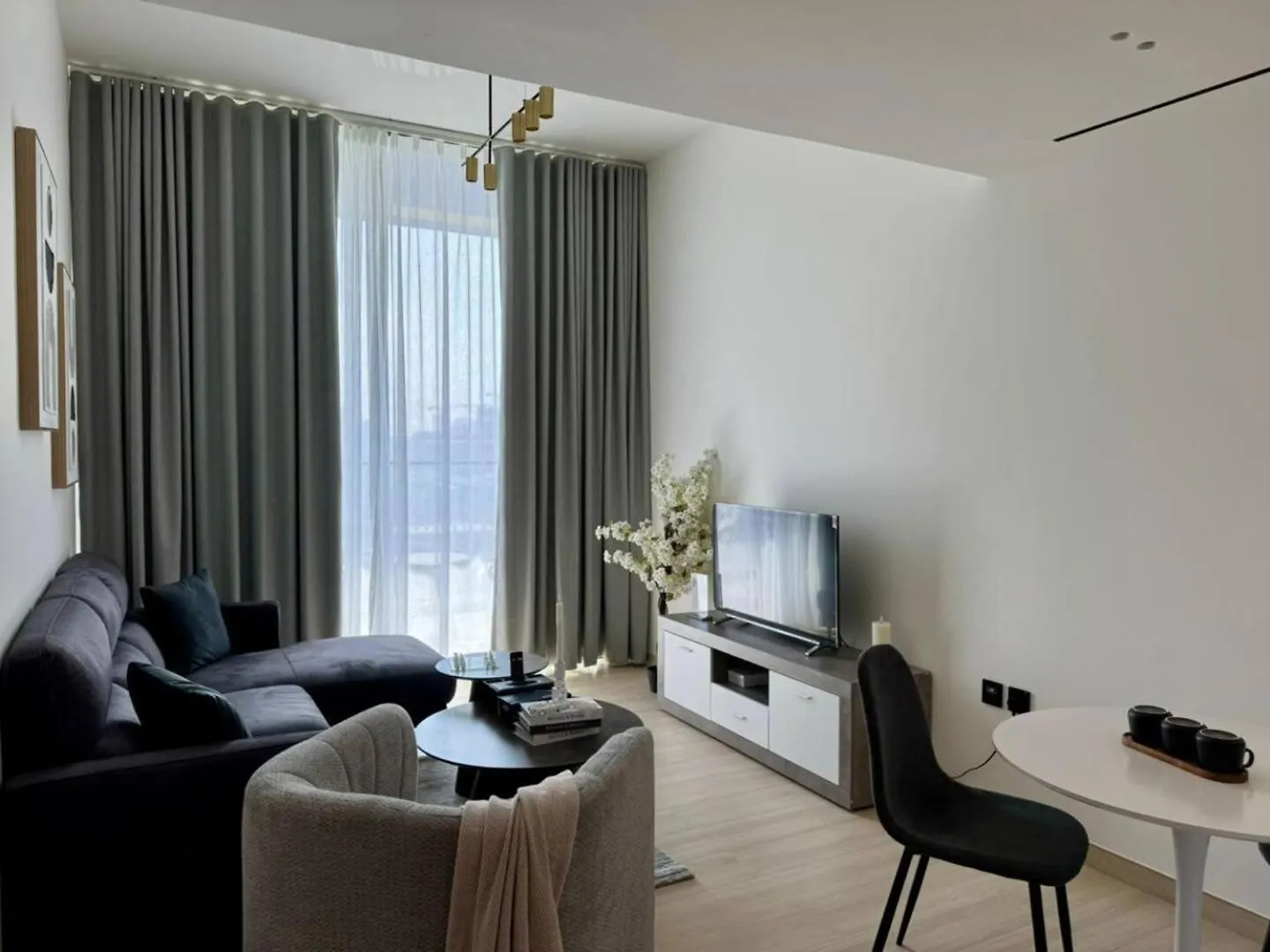 Trendy One Bedroom Apartment Dubai