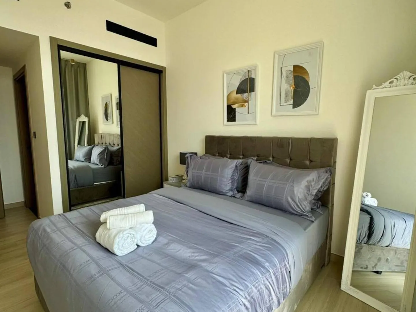 Trendy One Bedroom Apartment Dubai